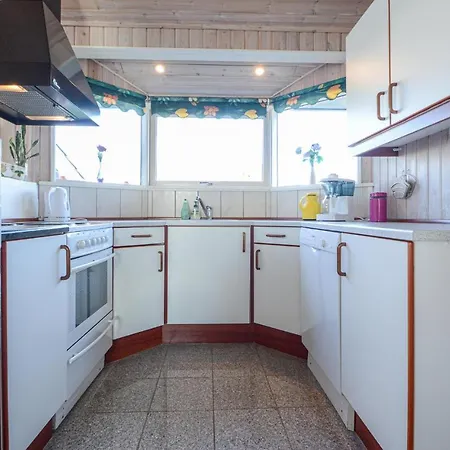 3 Bedroom In Holiday home